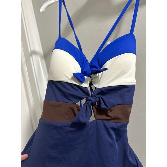 🔴Becca Circuit Eleanor One Piece Womens Swimsuit Size Small - Picture 3 of 7